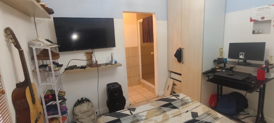 3 Bedroom Property for Sale in Rondevlei Park Western Cape